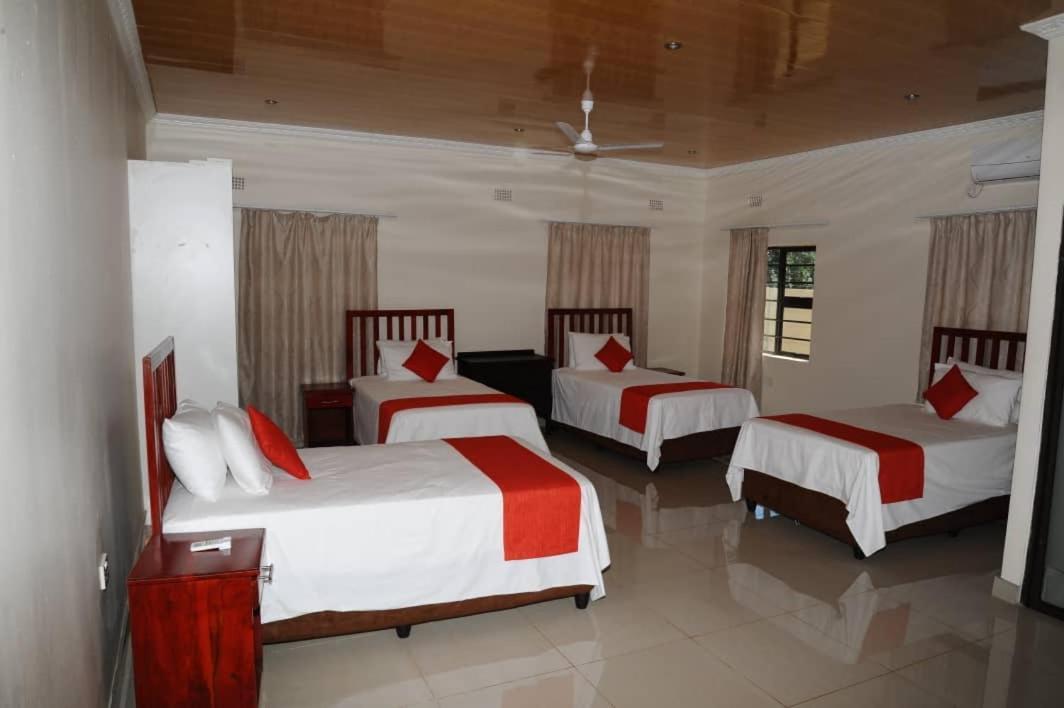 Pillacol Guest House Водопад Виктория Экстерьер фото